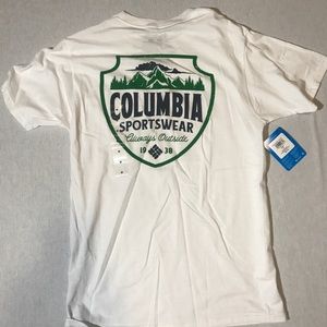 NWT Columbia T-shirt. Never worn. 10/10